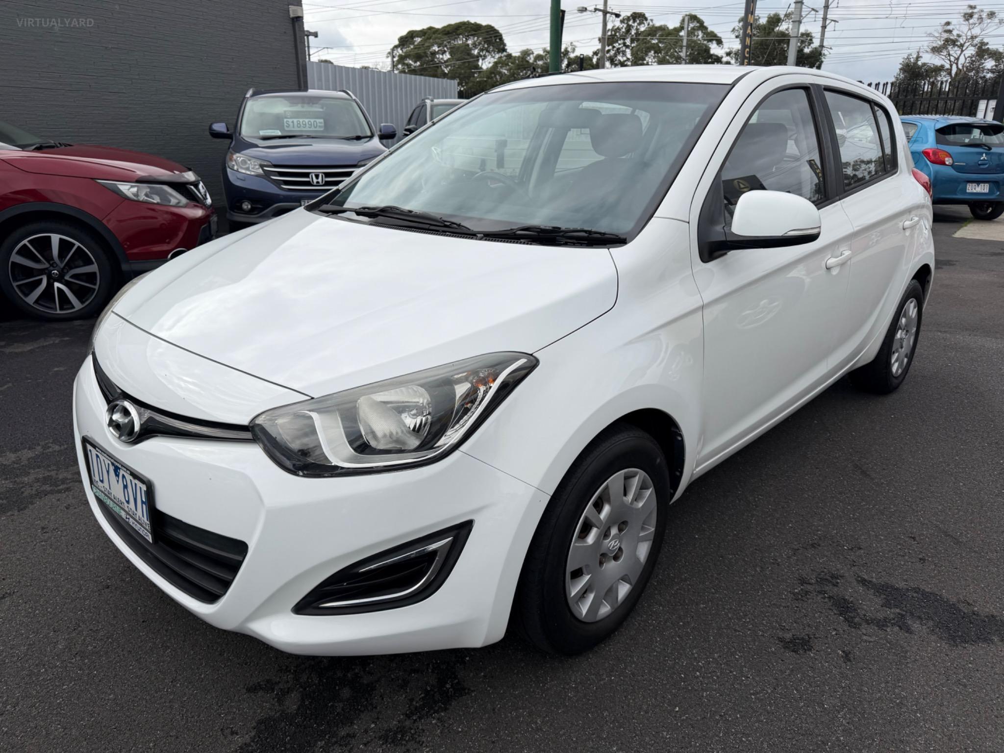 HYUNDAI i20