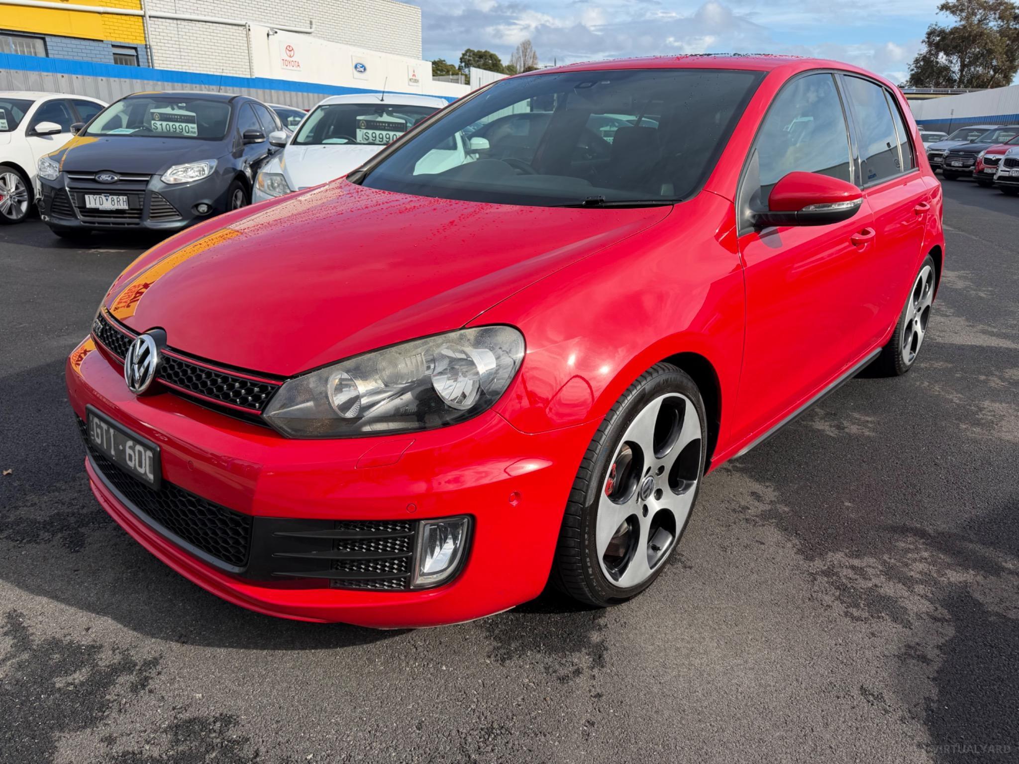 VOLKSWAGEN GOLF