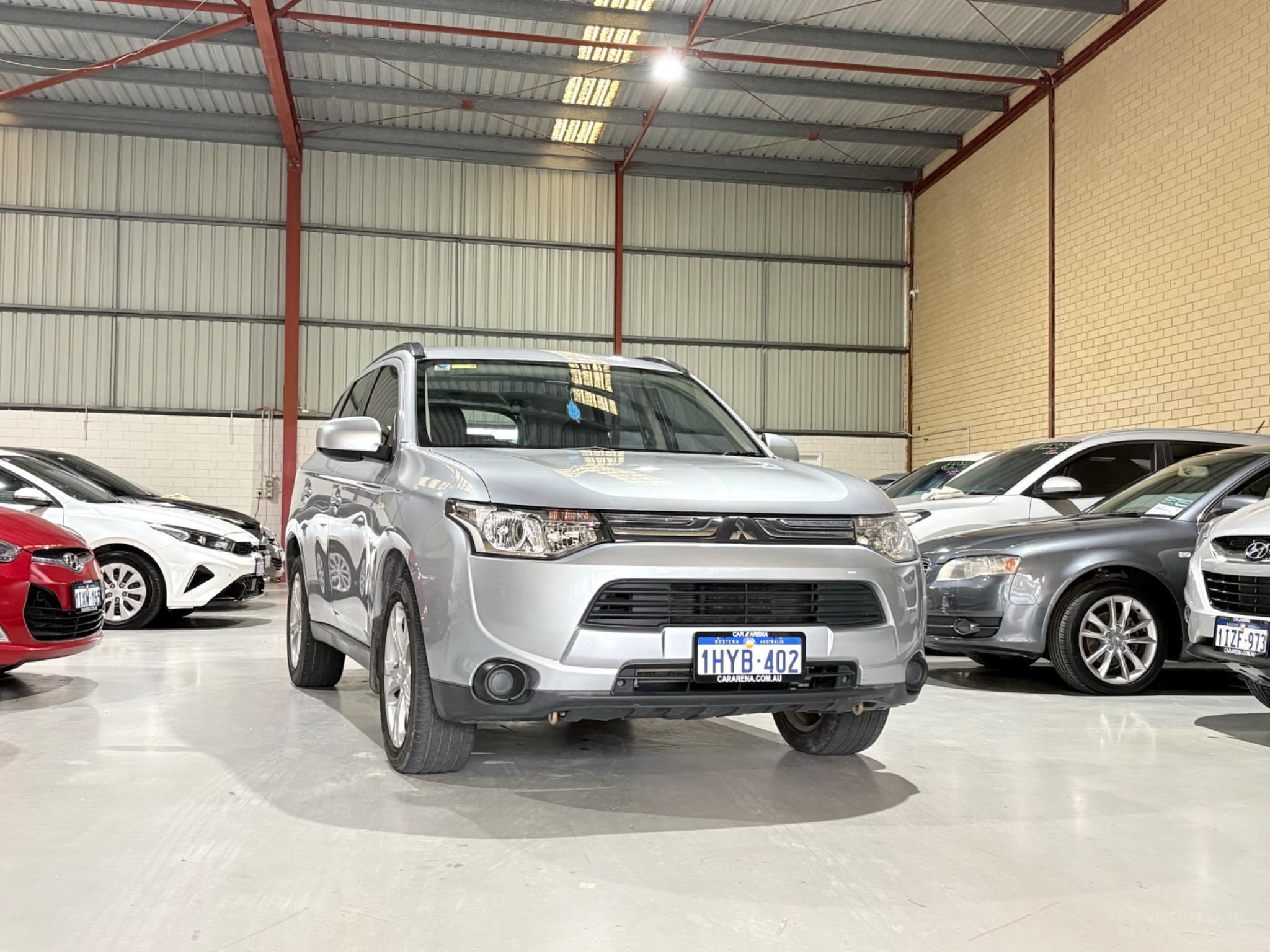 MITSUBISHI OUTLANDER