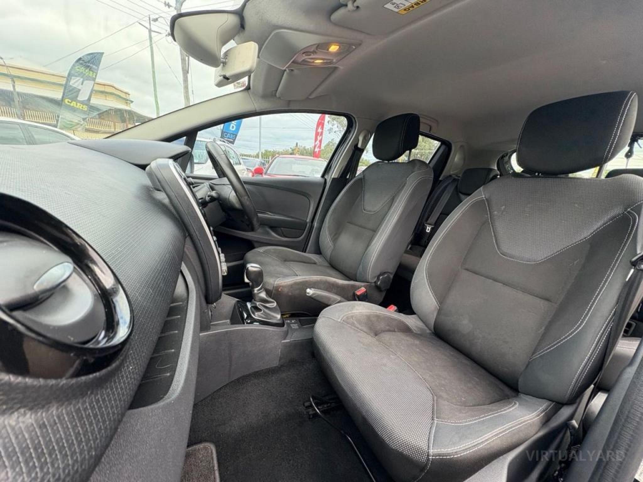 RENAULT CLIO