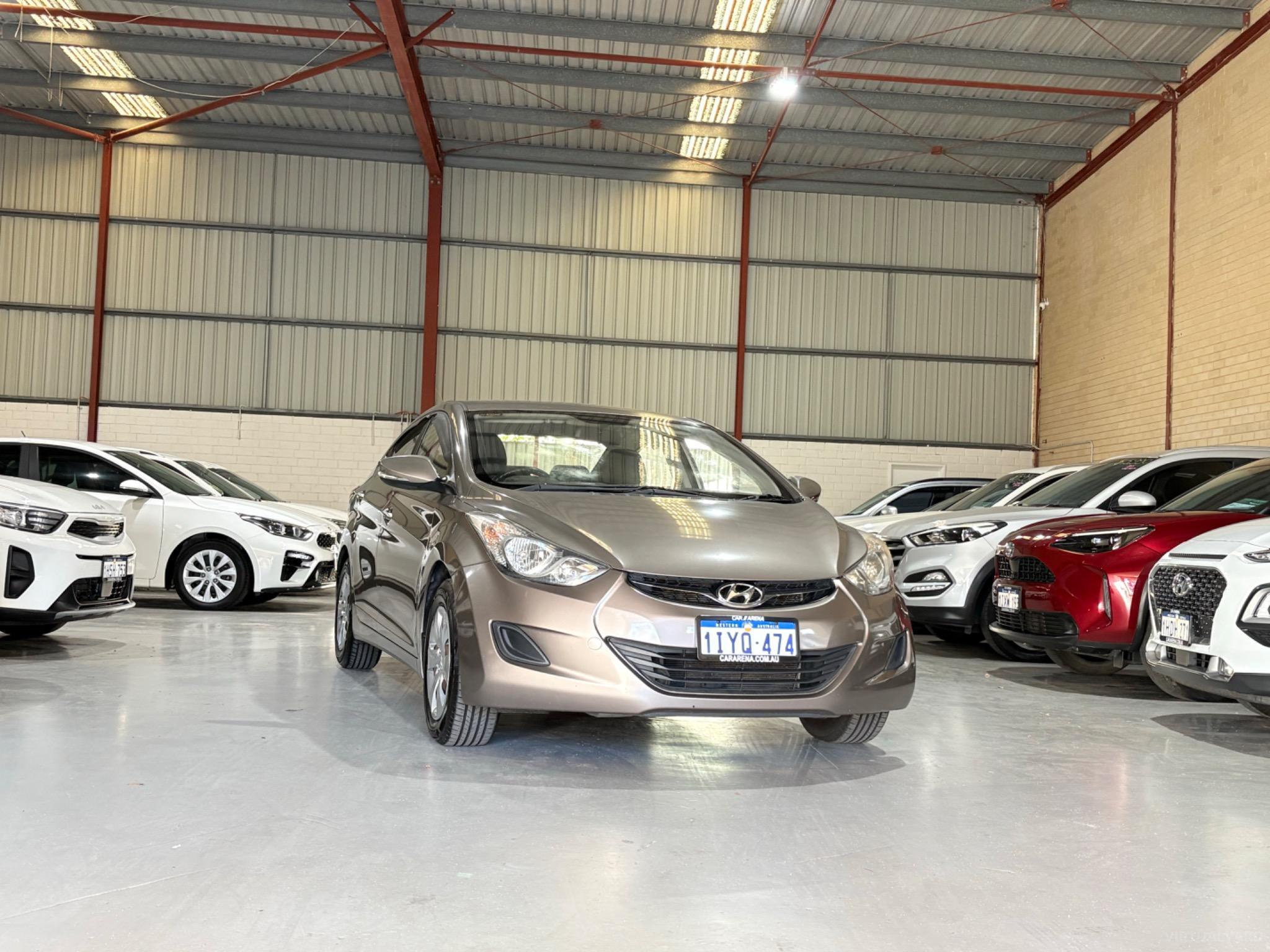 HYUNDAI ELANTRA