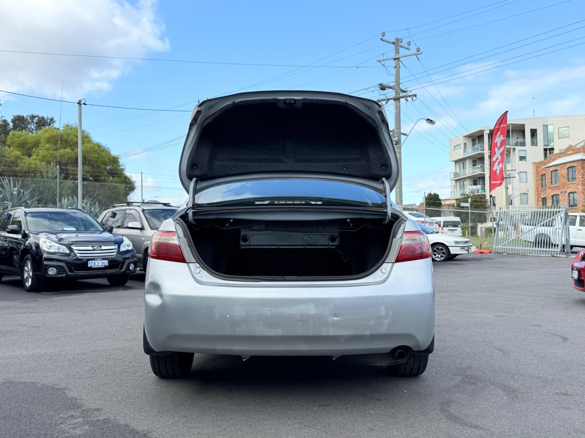 TOYOTA CAMRY
