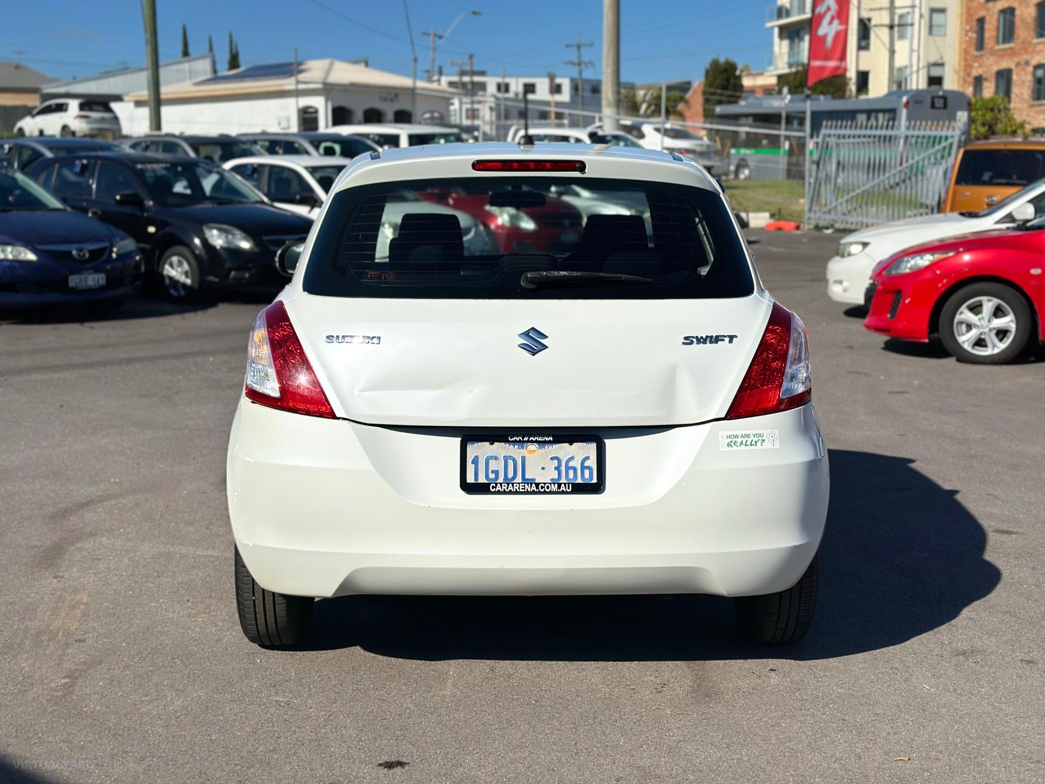 SUZUKI SWIFT