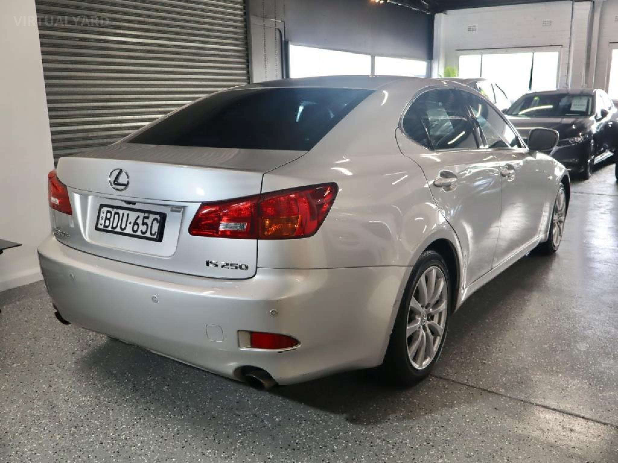 LEXUS IS250