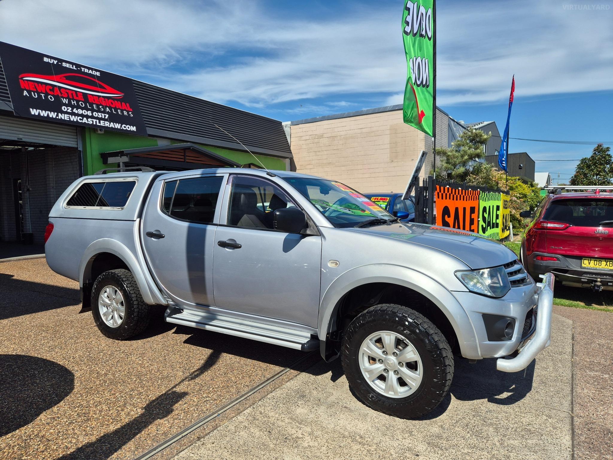 MITSUBISHI TRITON