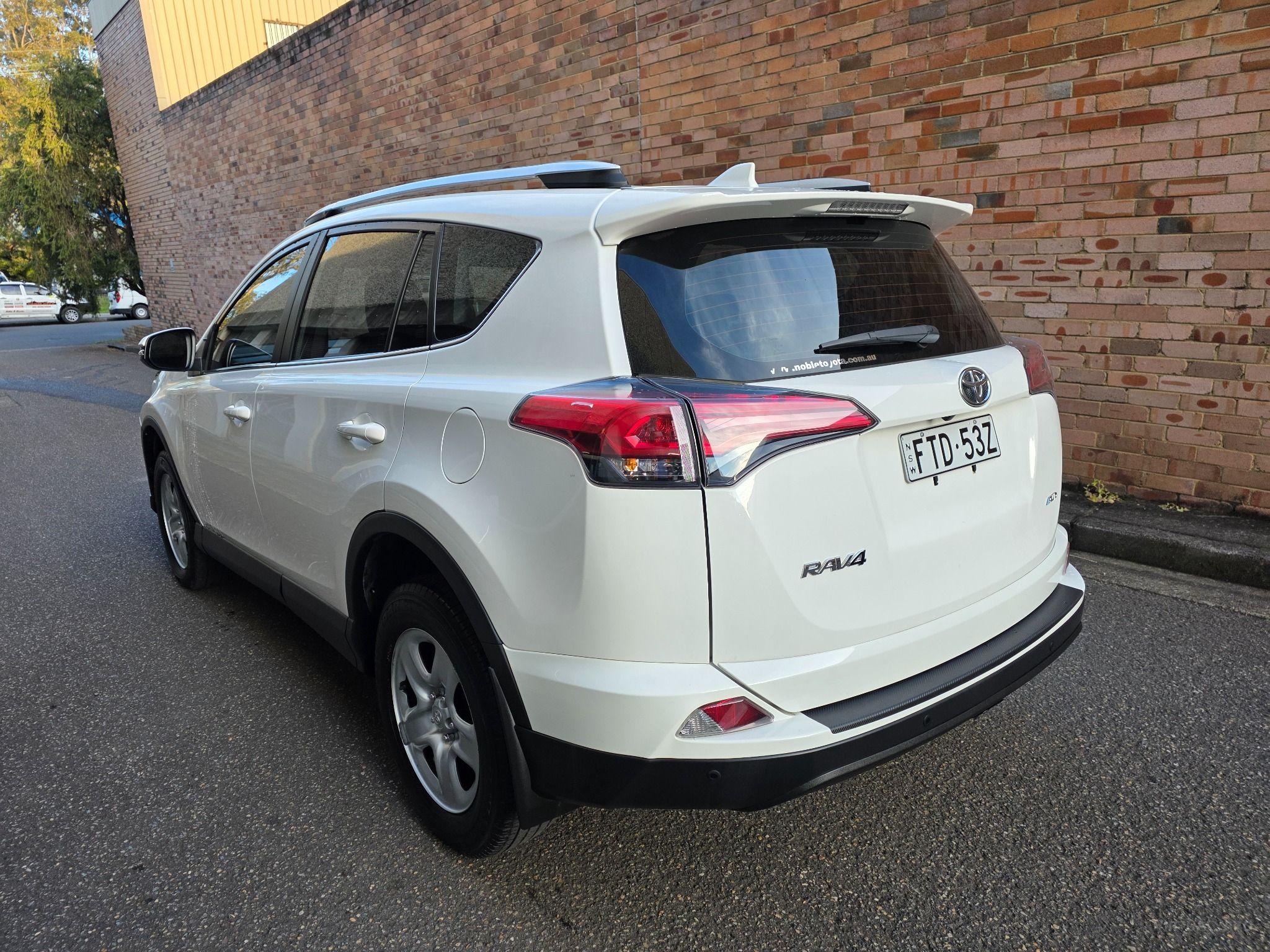 TOYOTA RAV4