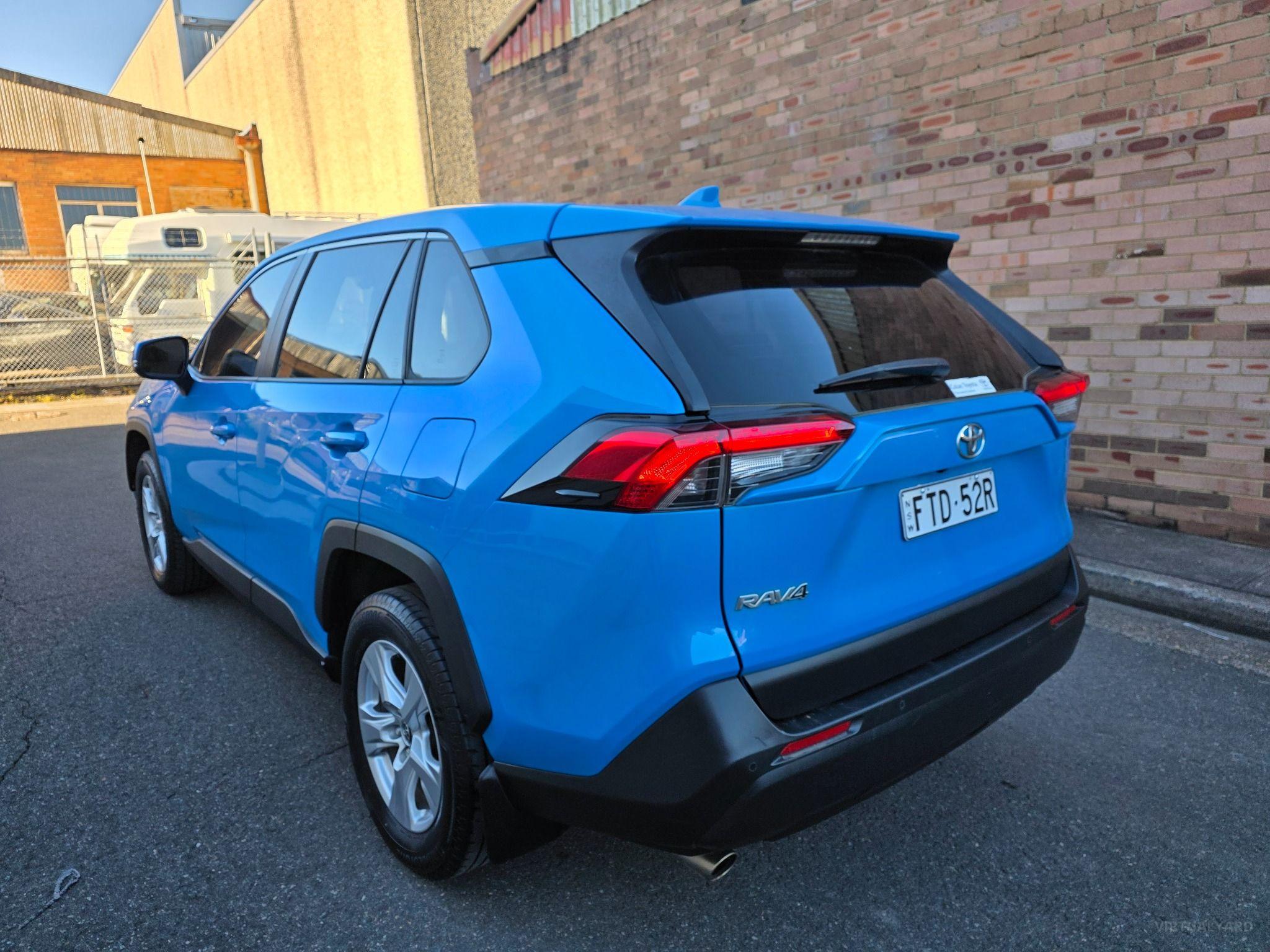 TOYOTA RAV4