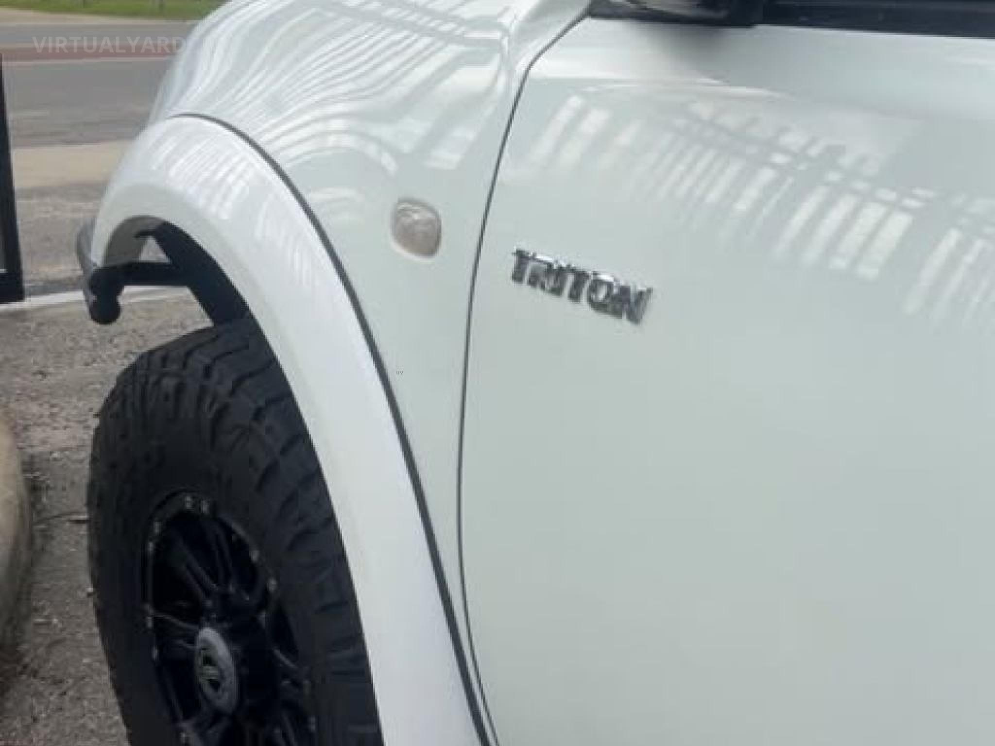 MITSUBISHI TRITON