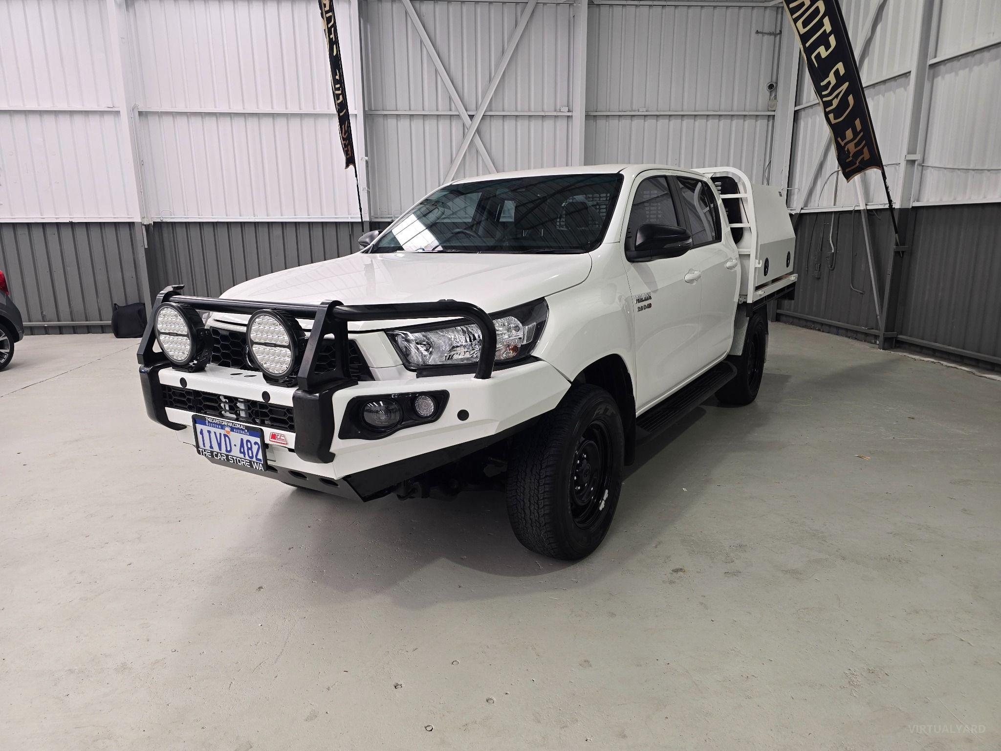 TOYOTA HILUX