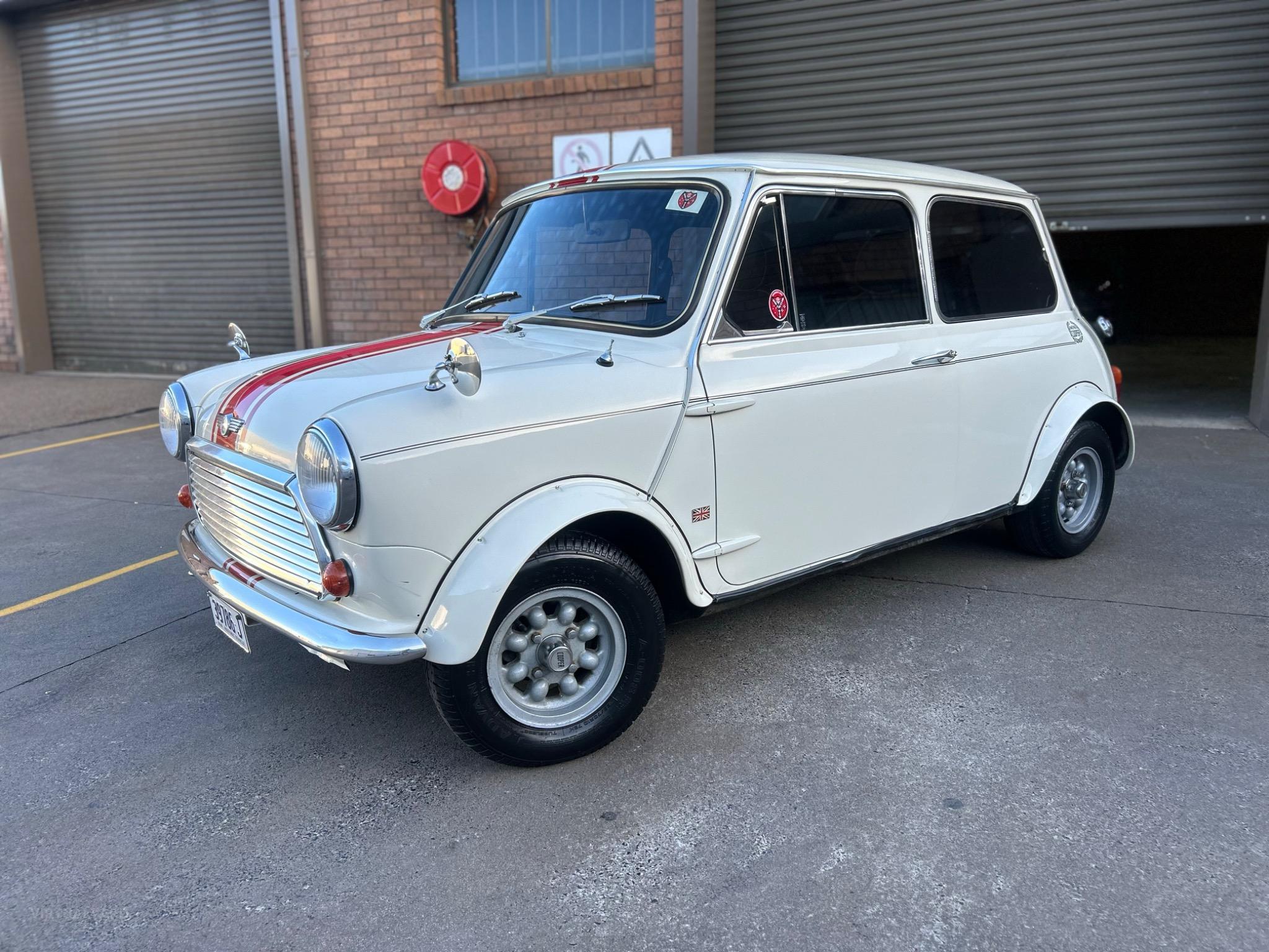 LEYLAND MINI