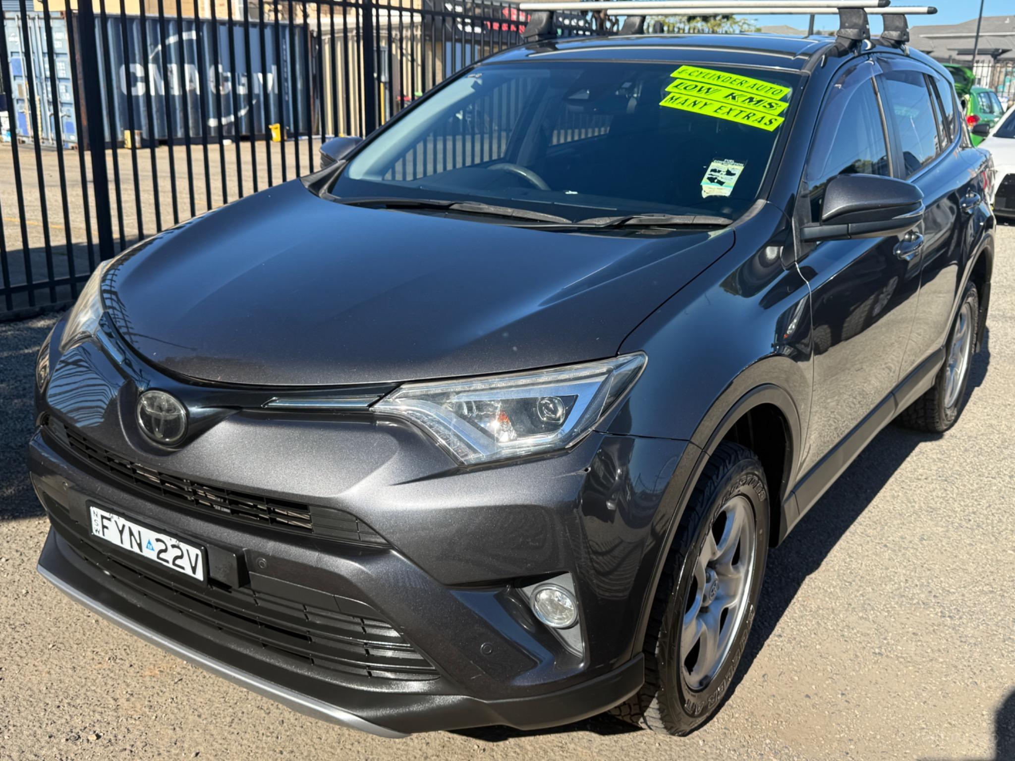 TOYOTA RAV4