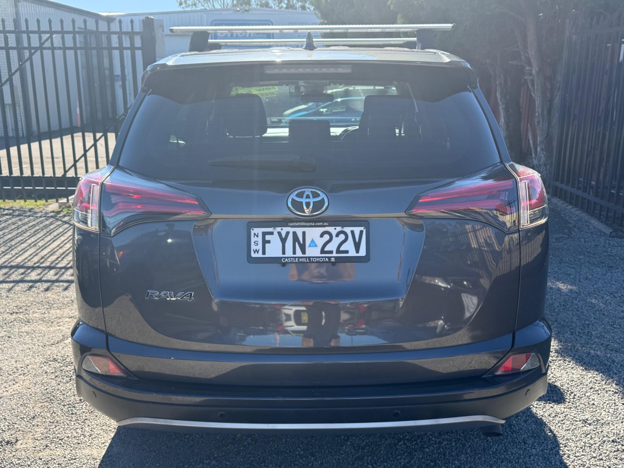 TOYOTA RAV4