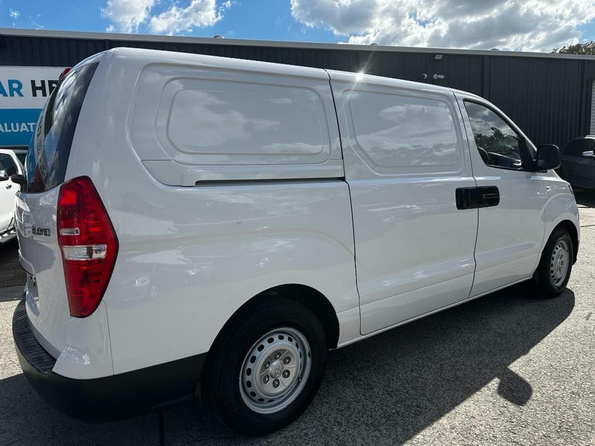 HYUNDAI iLOAD