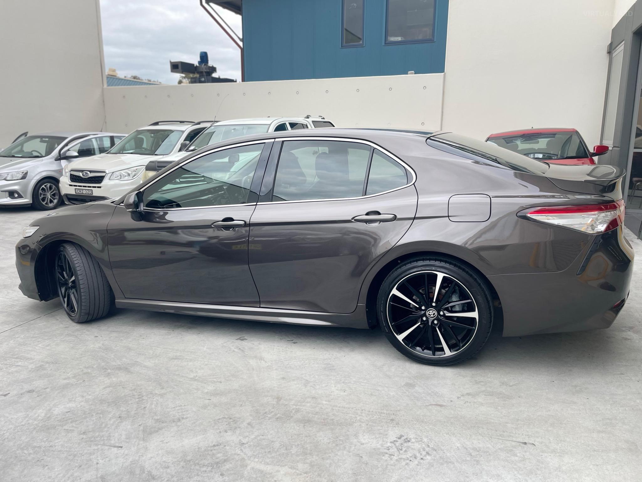 TOYOTA CAMRY