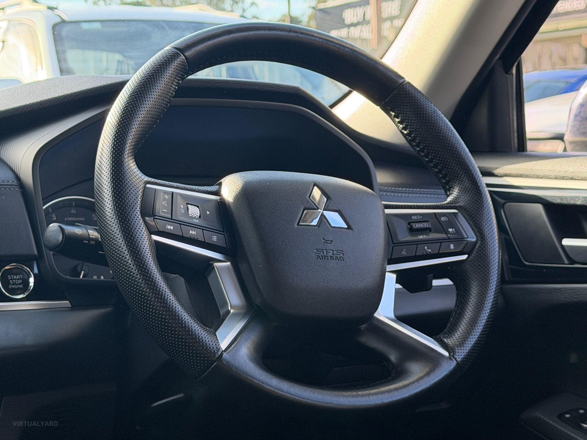 MITSUBISHI OUTLANDER
