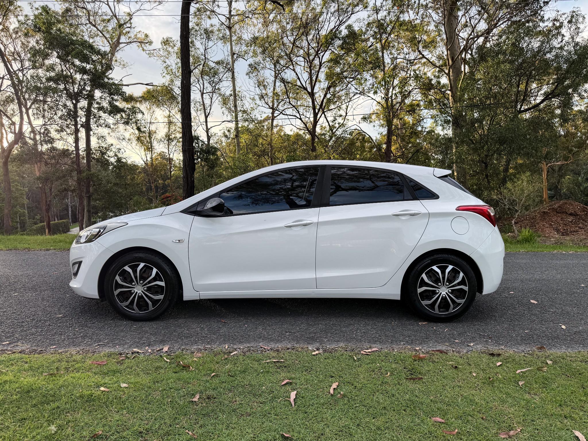 HYUNDAI i30
