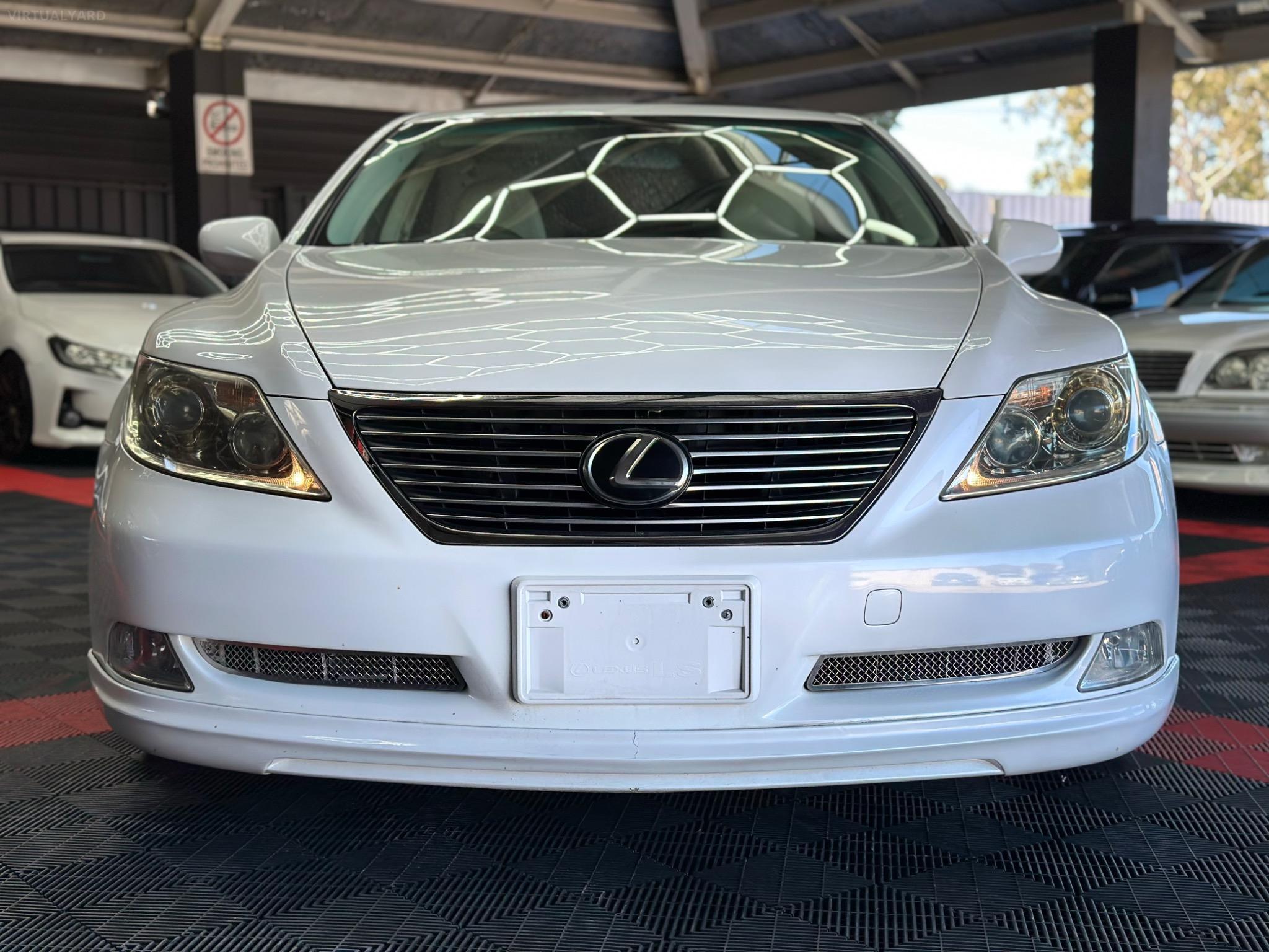 Lexus LS
