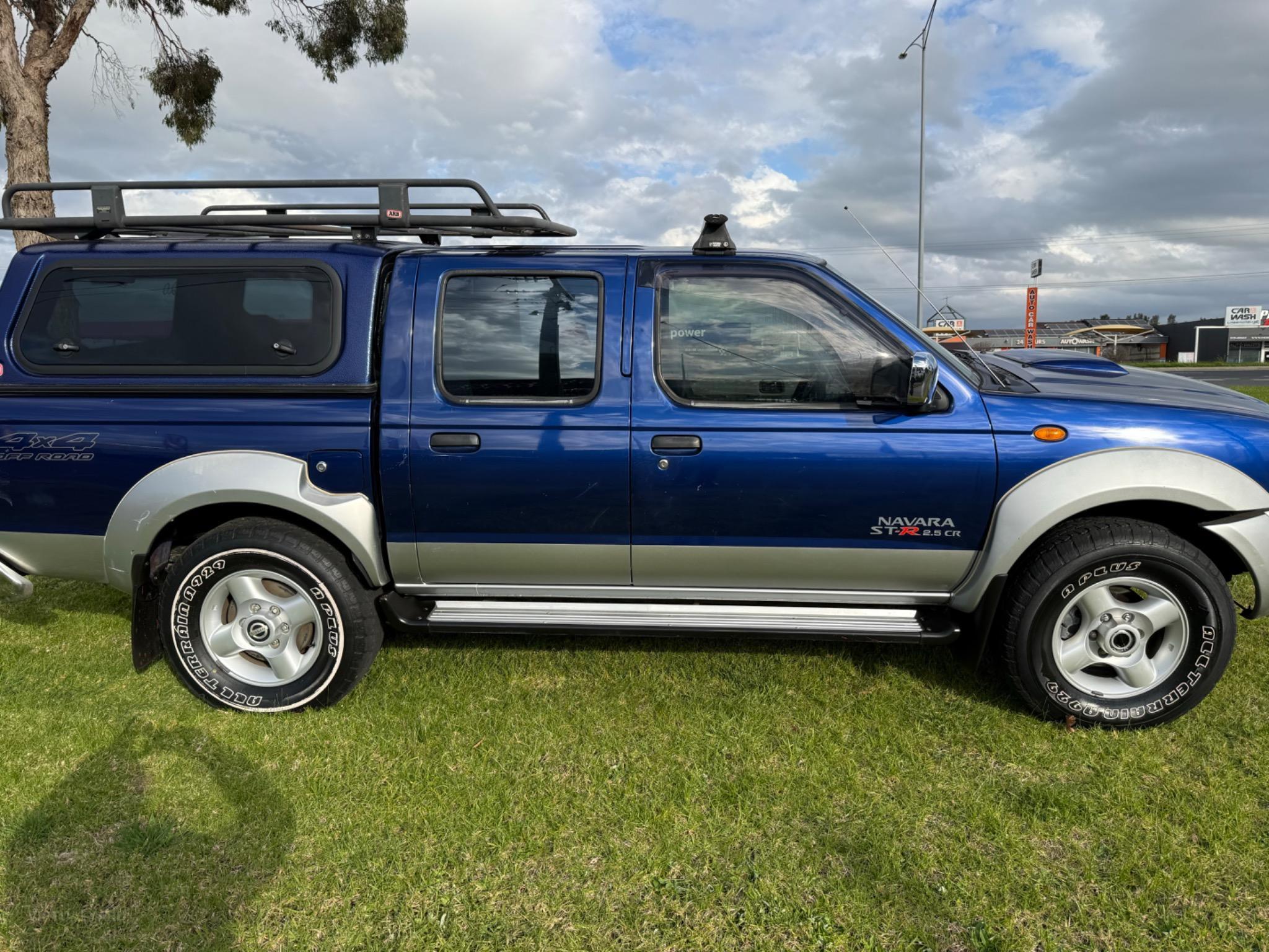 NISSAN NAVARA