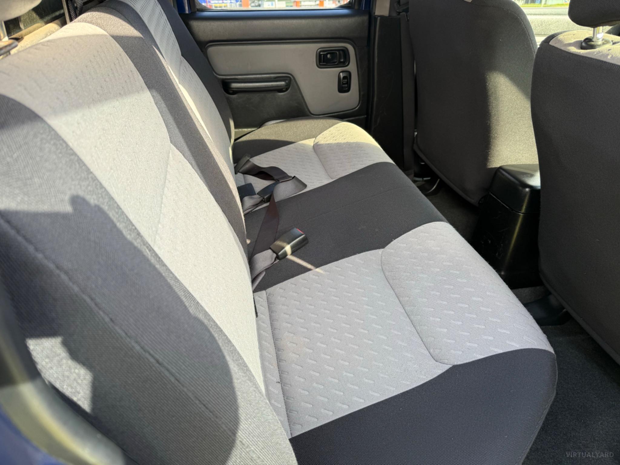 NISSAN NAVARA