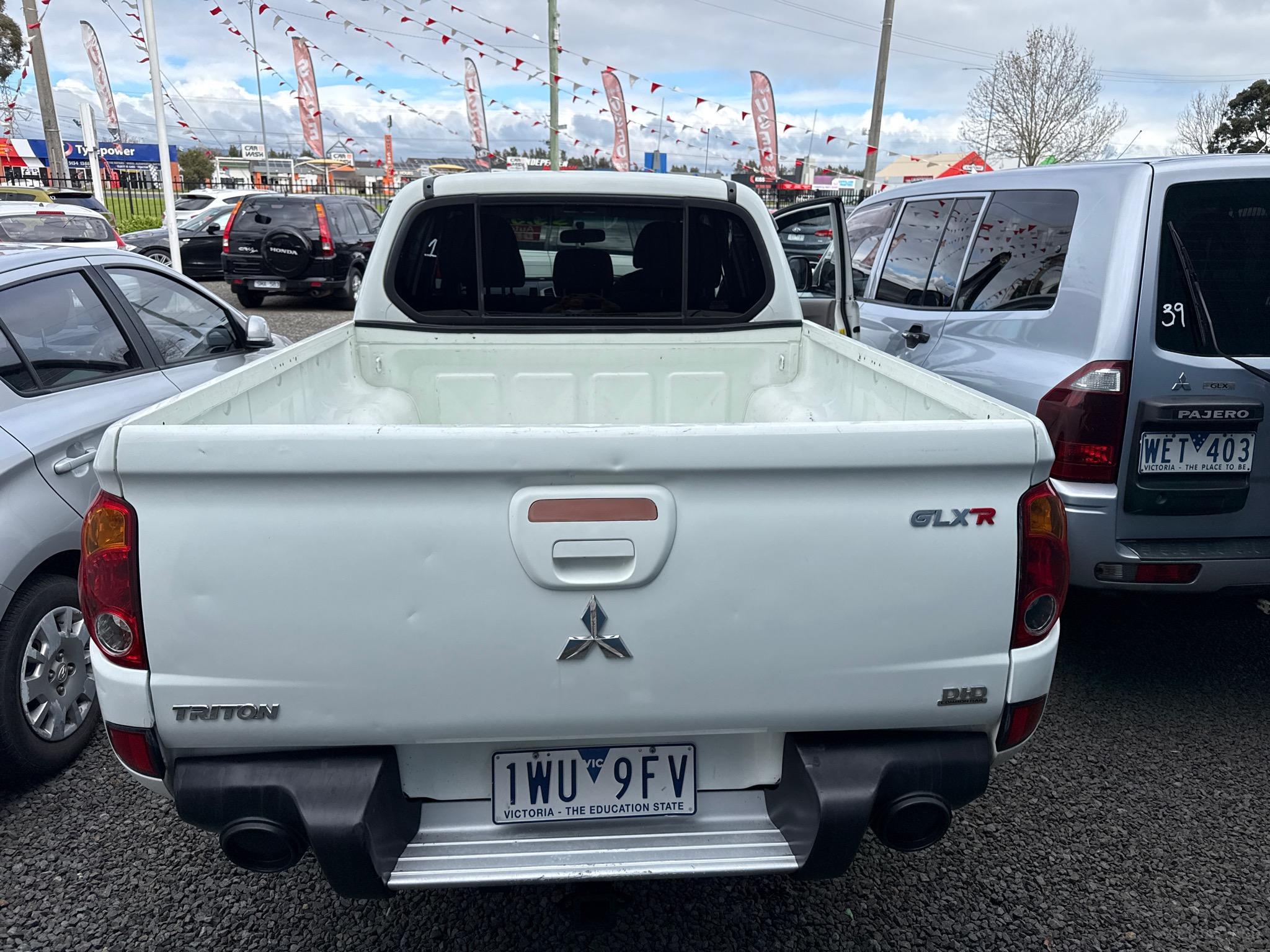 MITSUBISHI TRITON