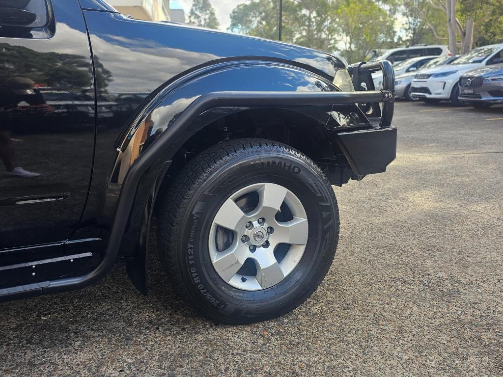 NISSAN NAVARA
