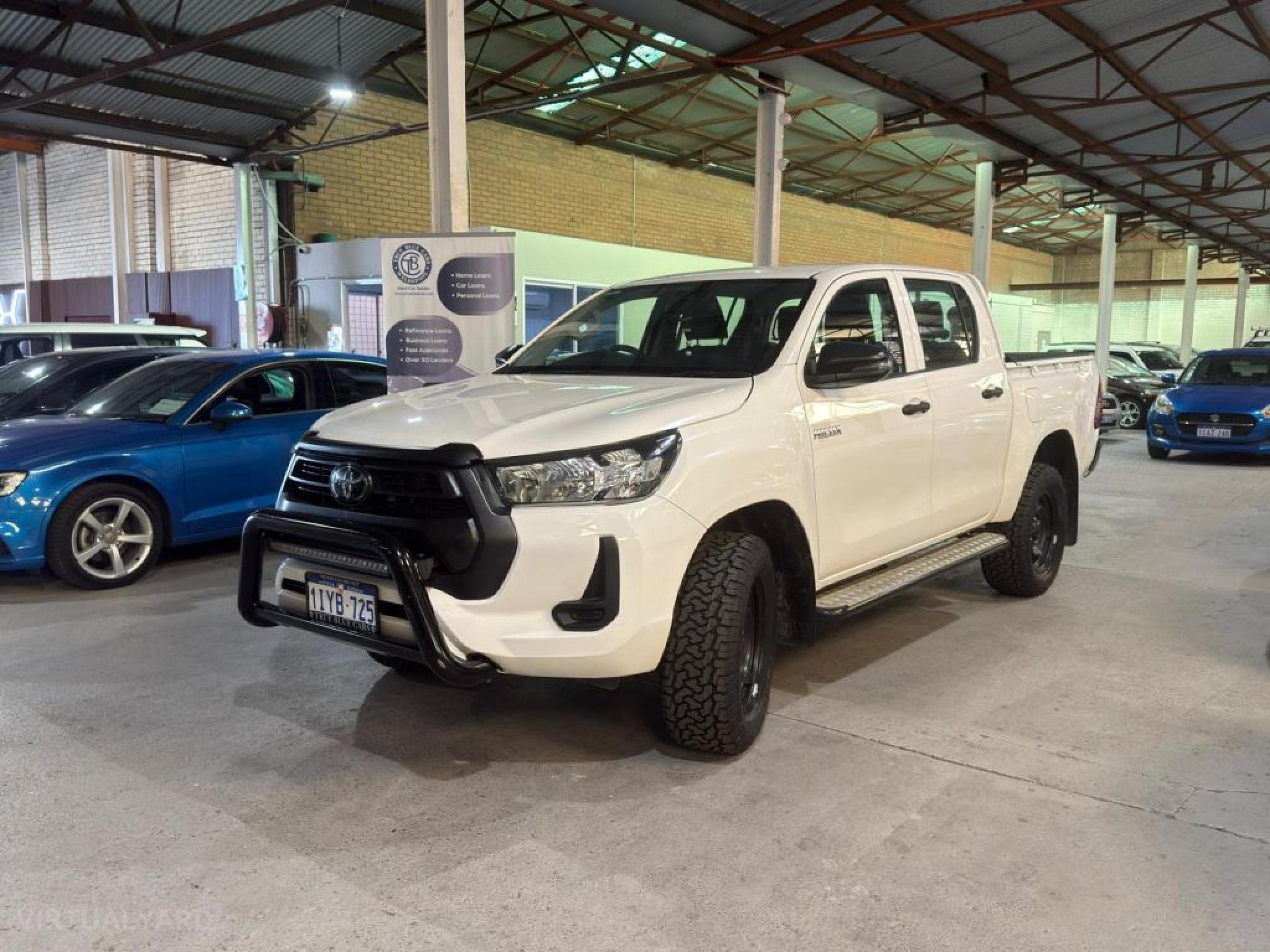 TOYOTA HILUX