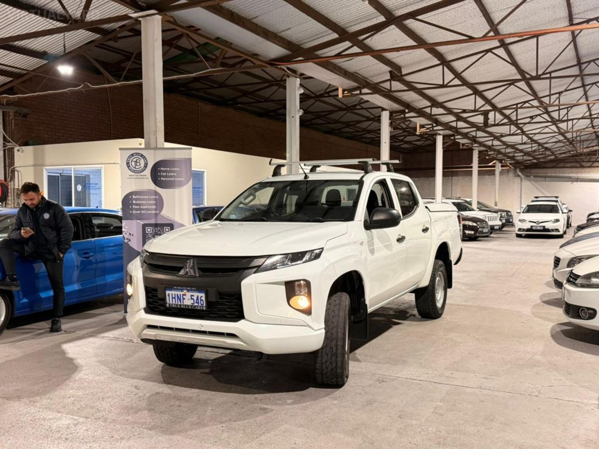 MITSUBISHI TRITON