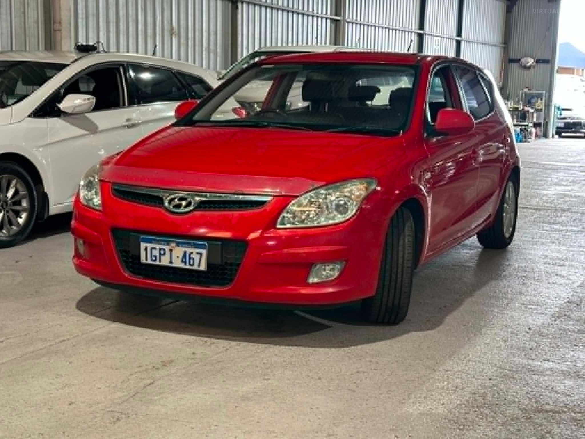 HYUNDAI i30
