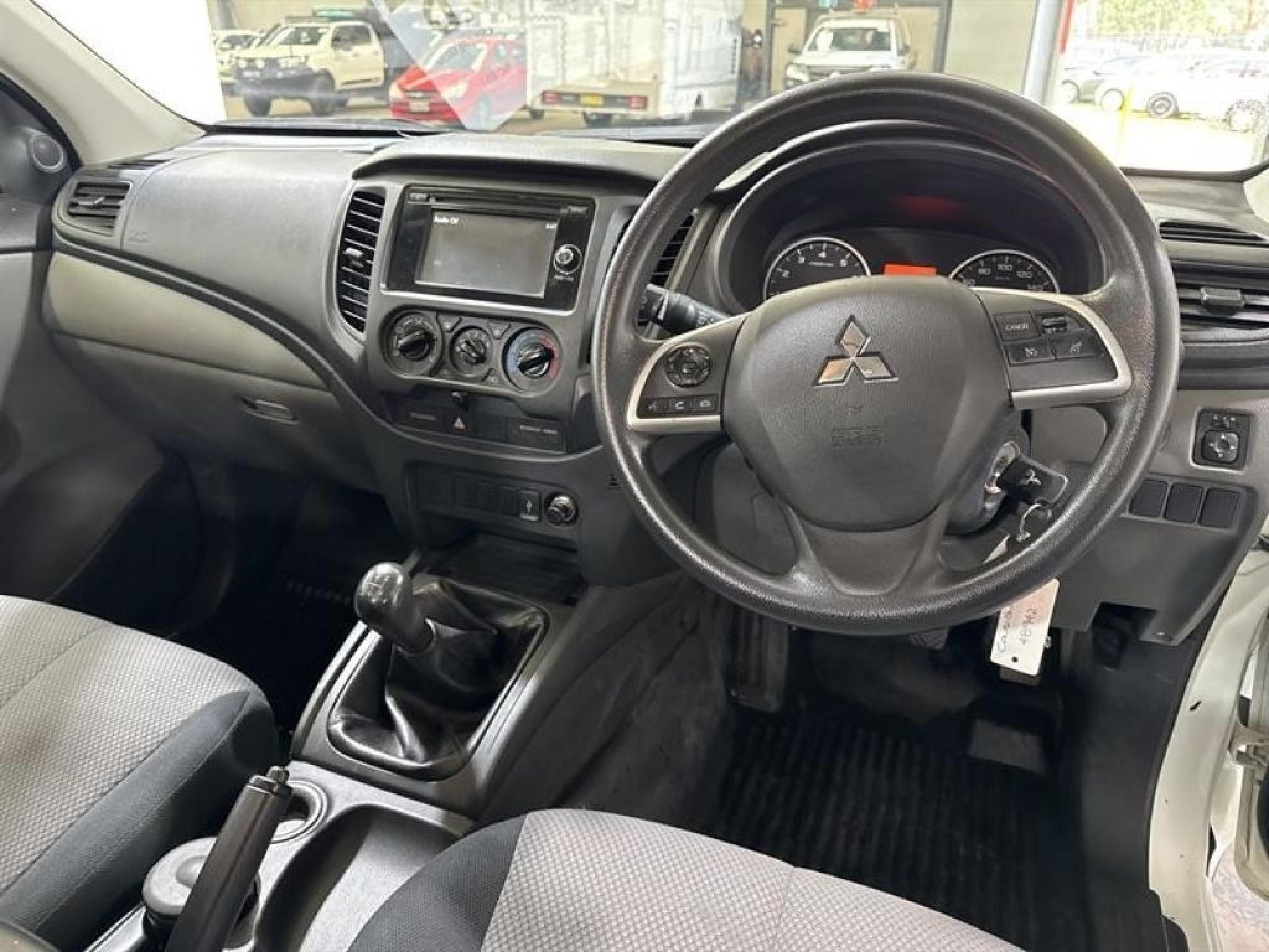 MITSUBISHI TRITON