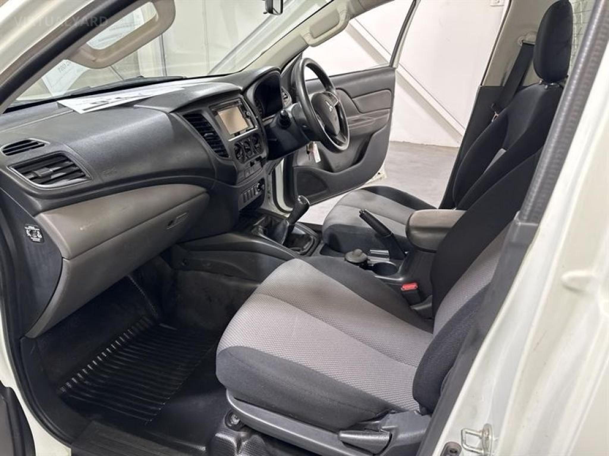 MITSUBISHI TRITON