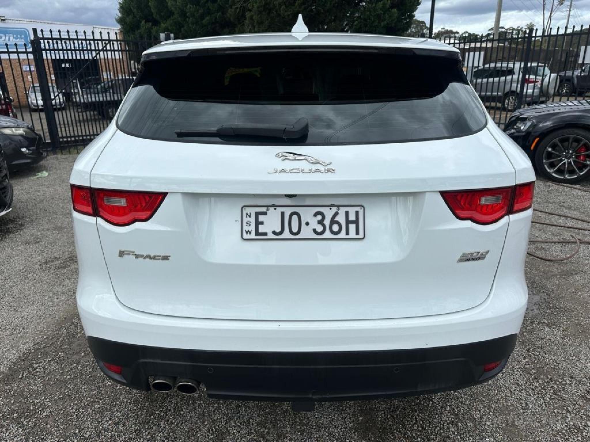 JAGUAR F-PACE