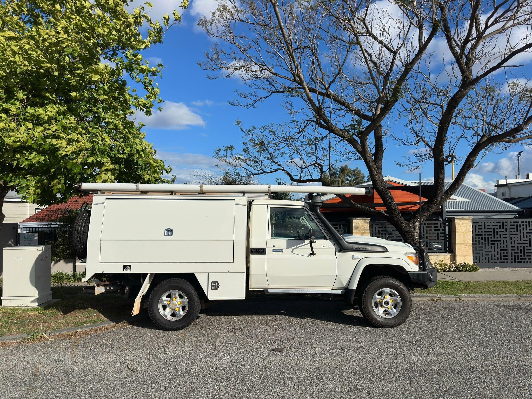 TOYOTA LANDCRUISER