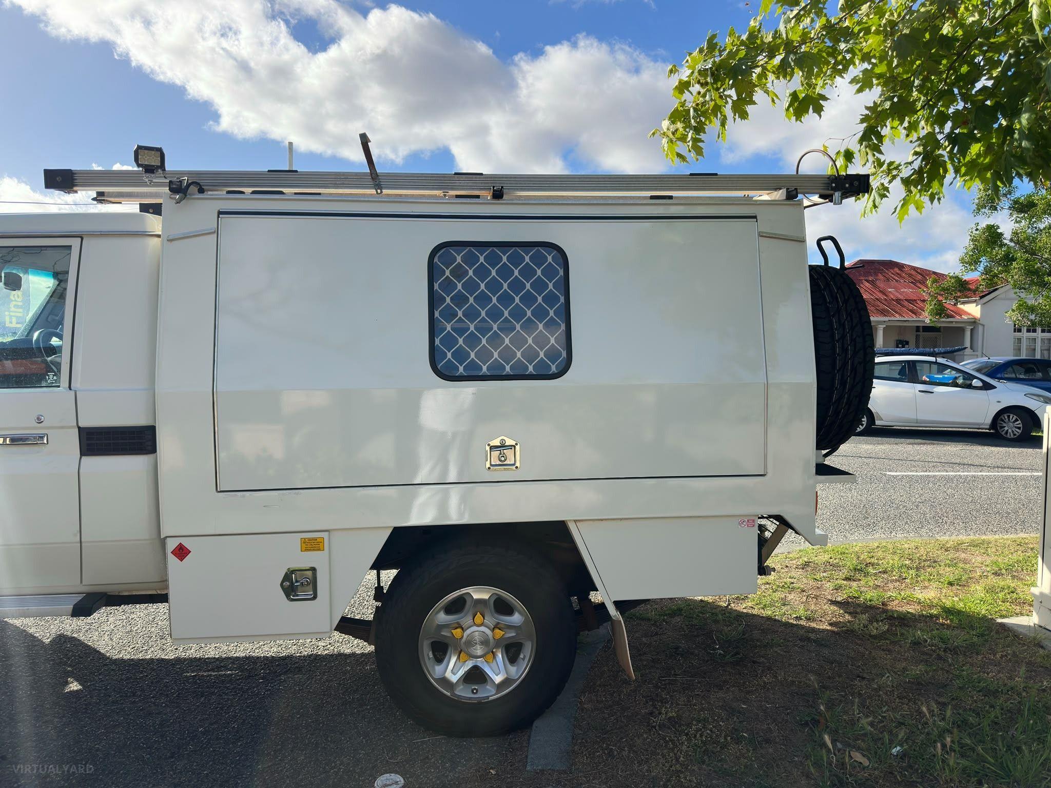 TOYOTA LANDCRUISER