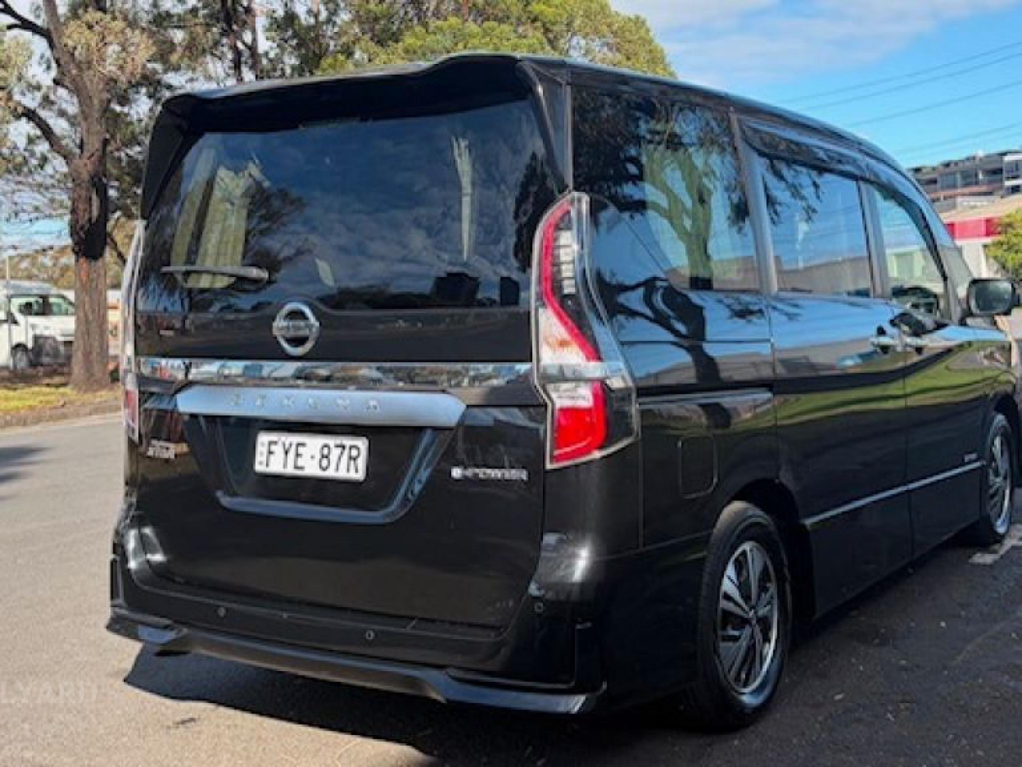 NISSAN SERENA