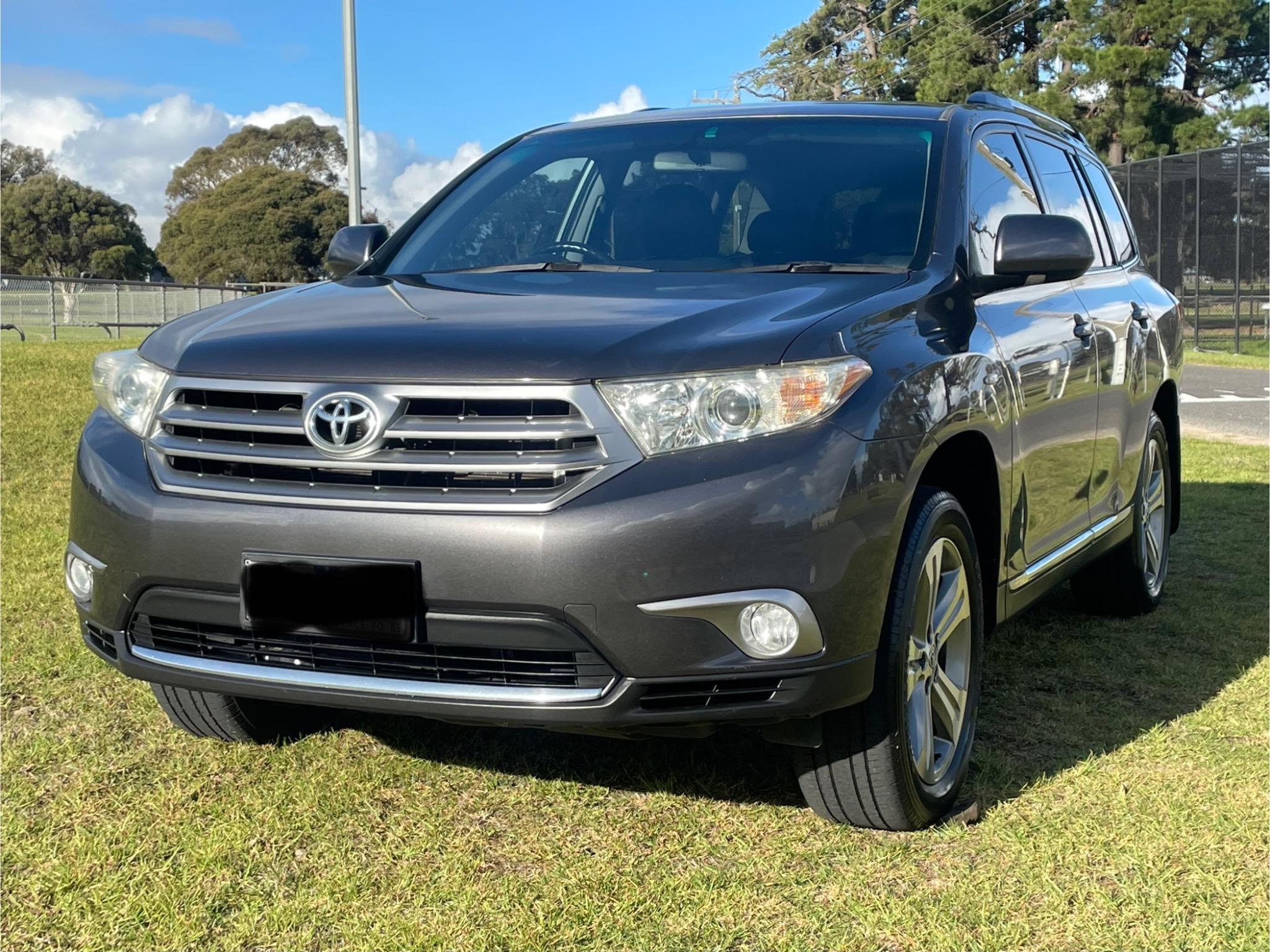 TOYOTA KLUGER