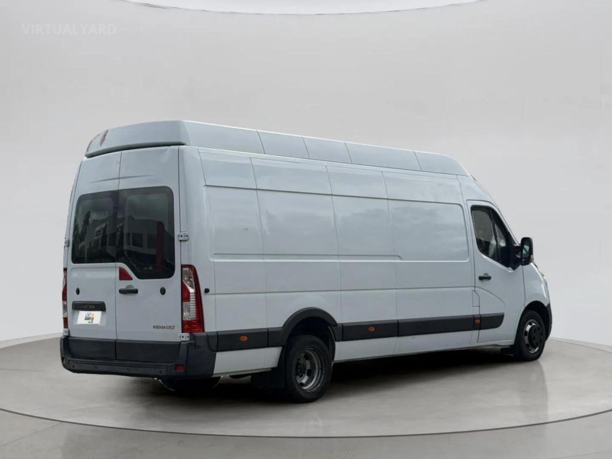 RENAULT Master