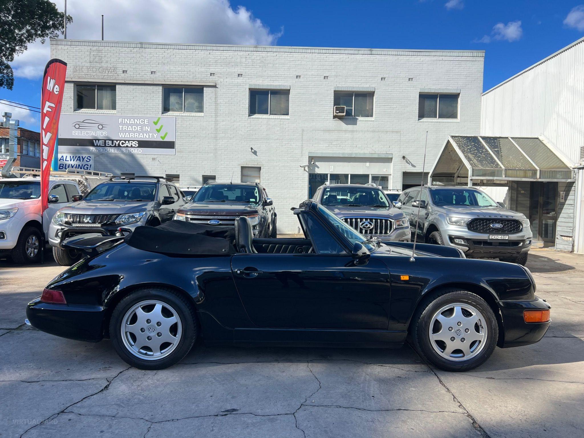 PORSCHE 911