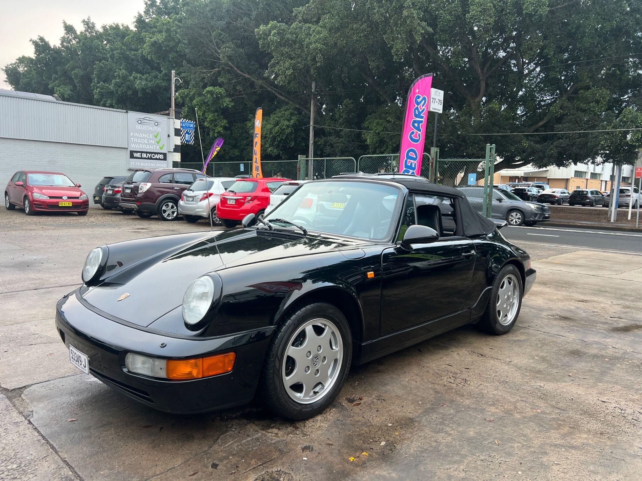 PORSCHE 911