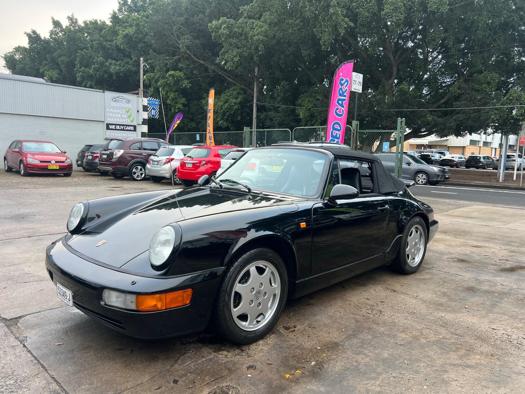 PORSCHE 911