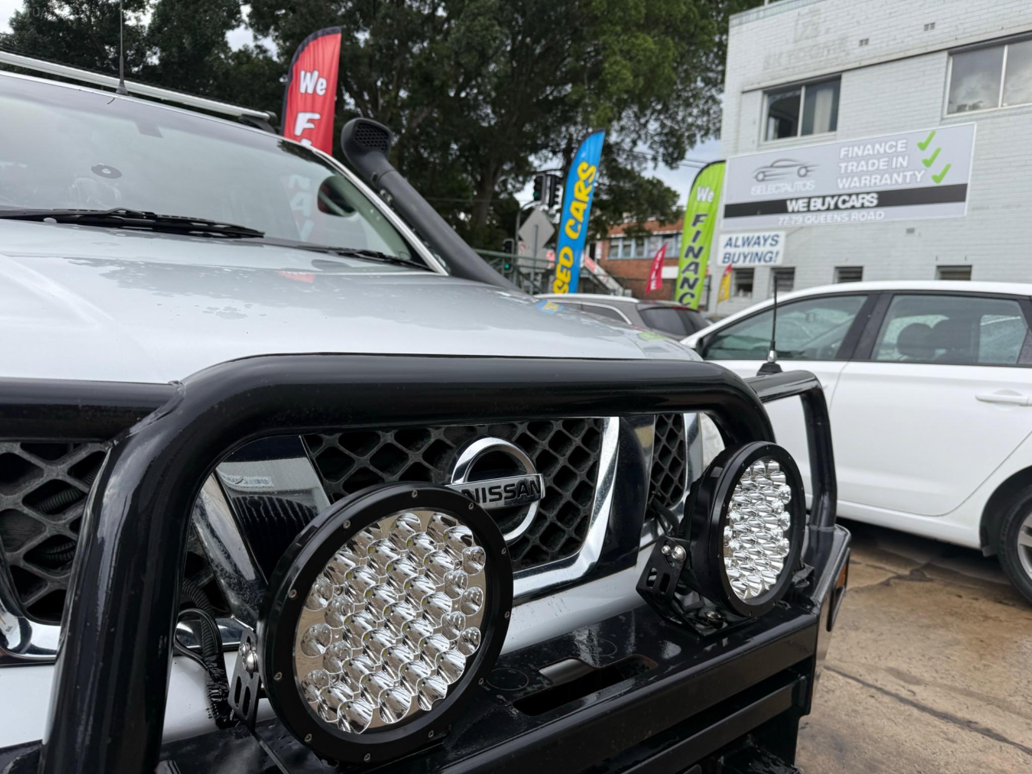 NISSAN NAVARA