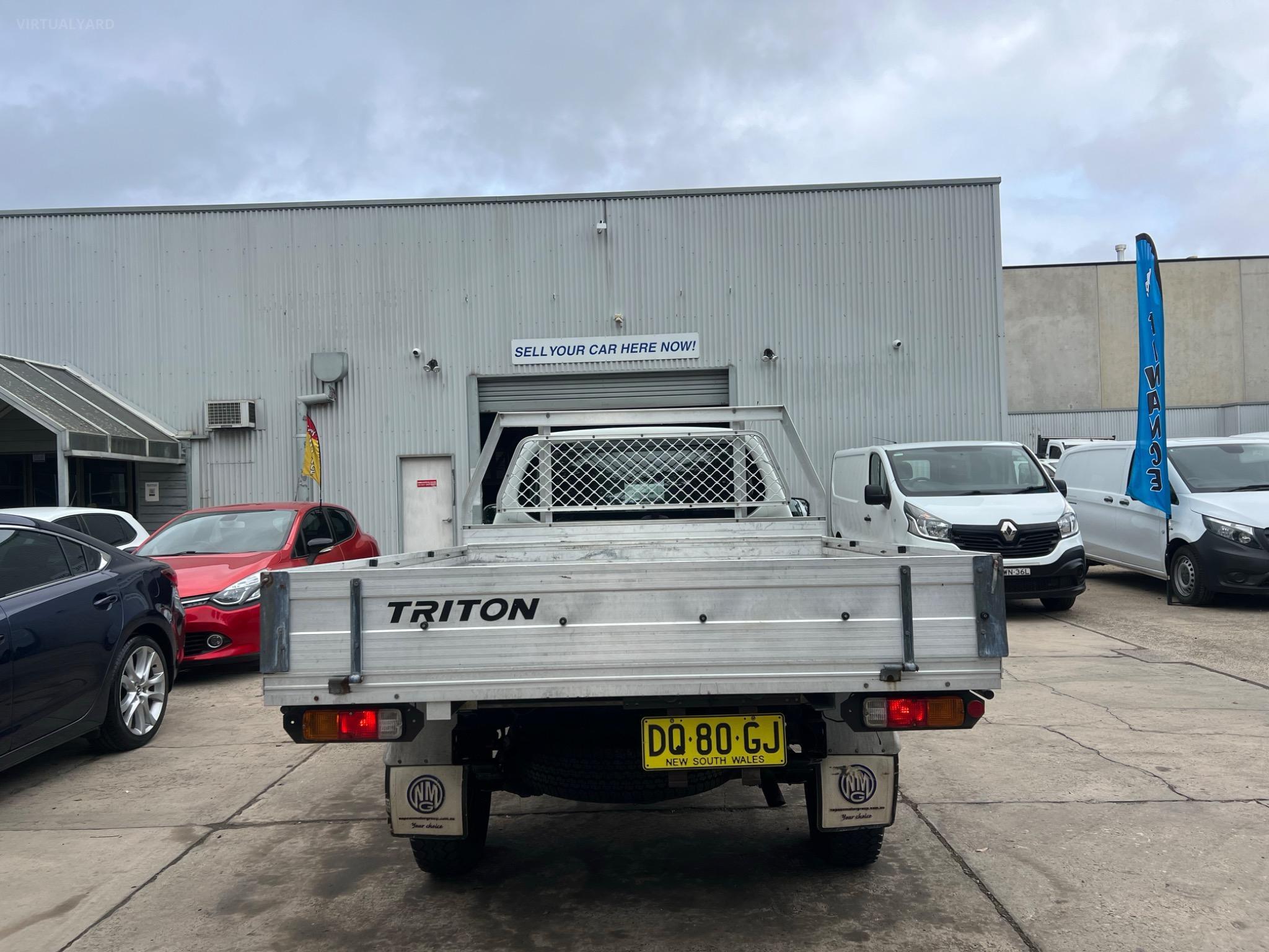 MITSUBISHI TRITON