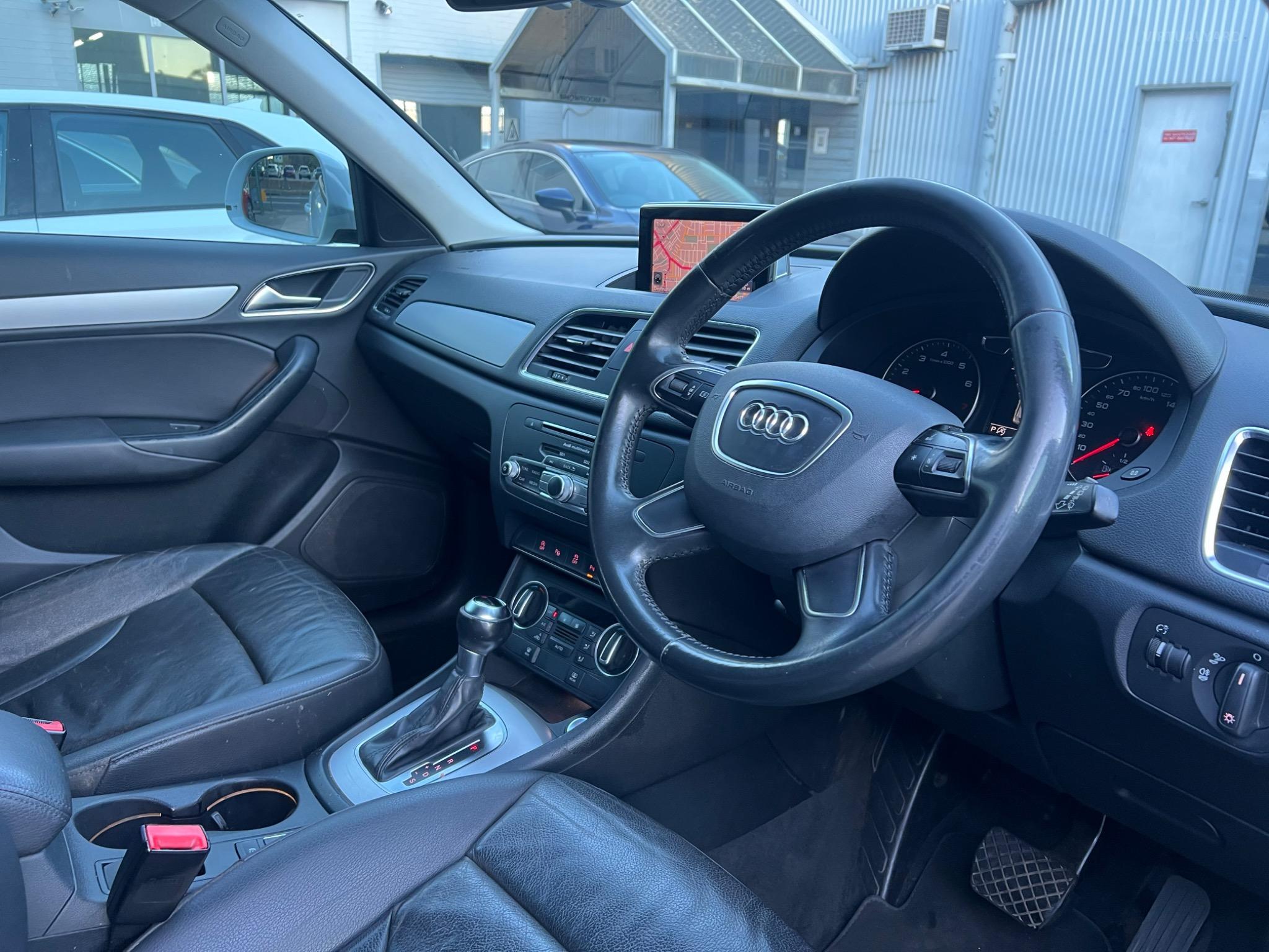 AUDI Q3