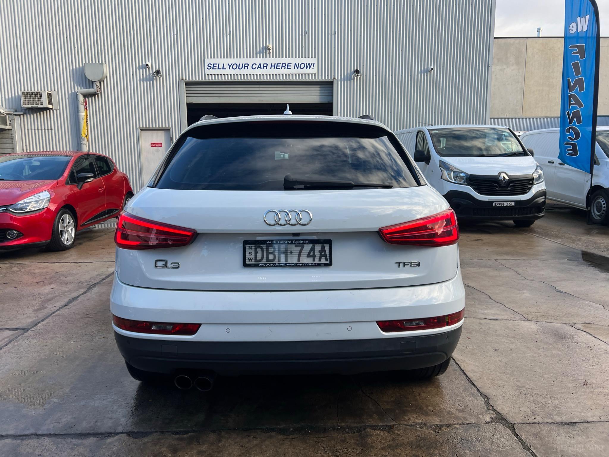 AUDI Q3