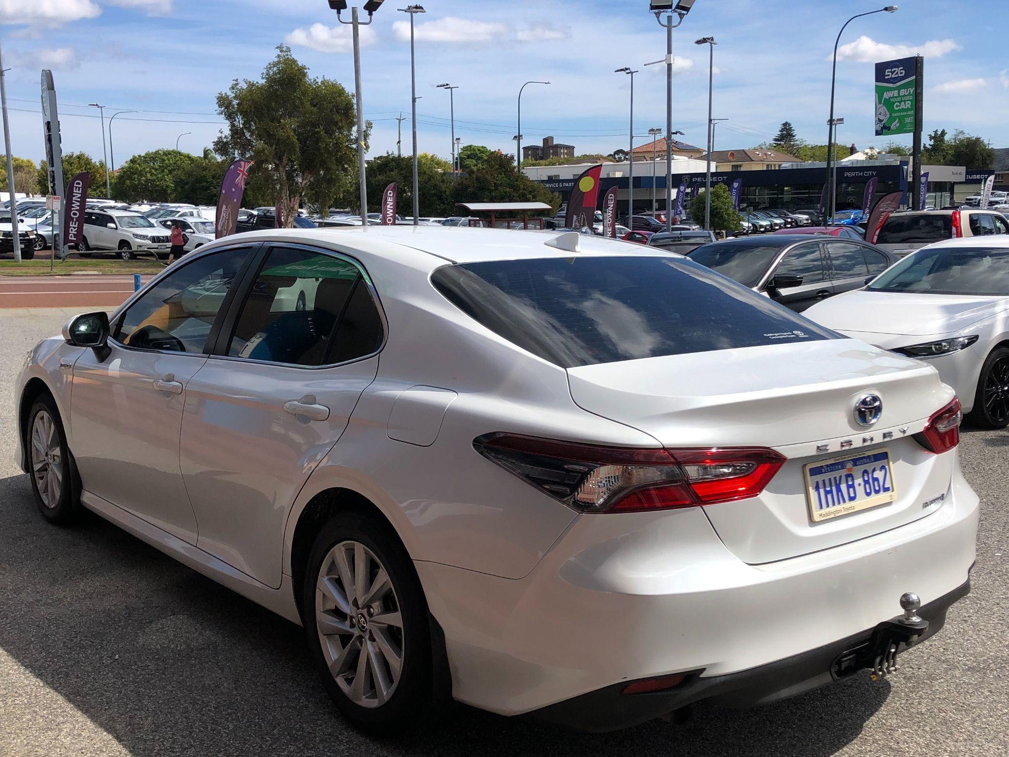 TOYOTA CAMRY
