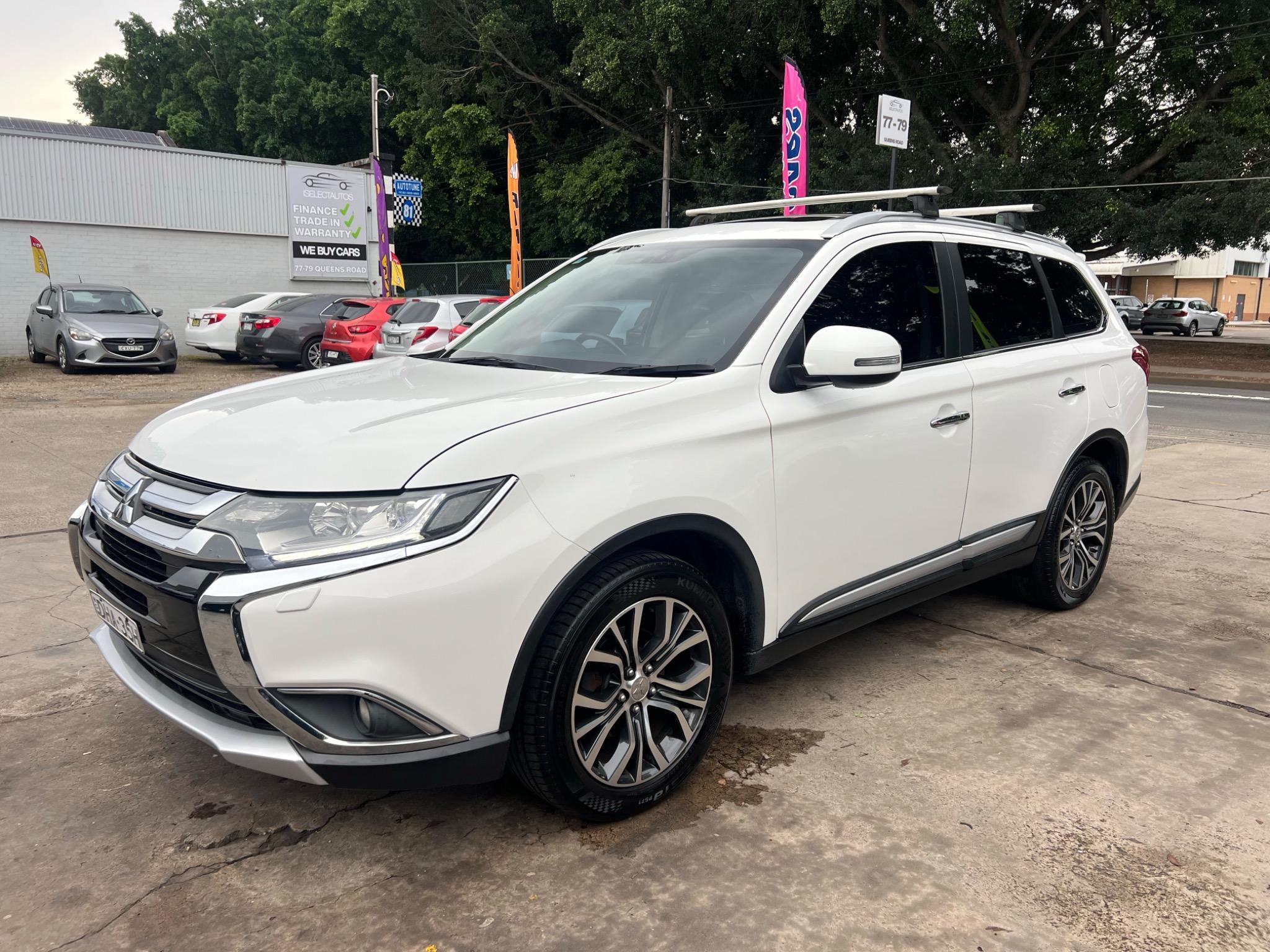 MITSUBISHI OUTLANDER