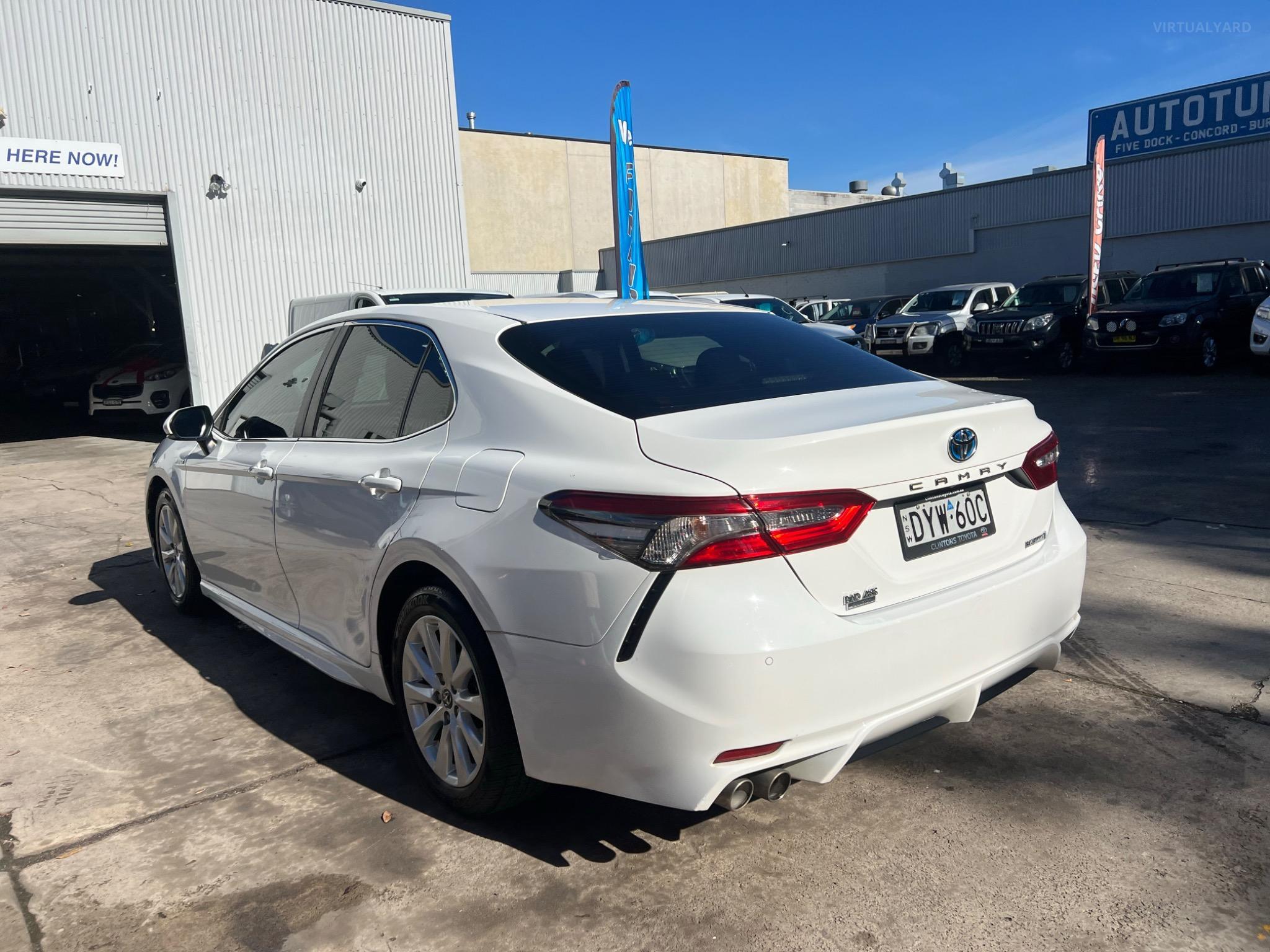 TOYOTA CAMRY