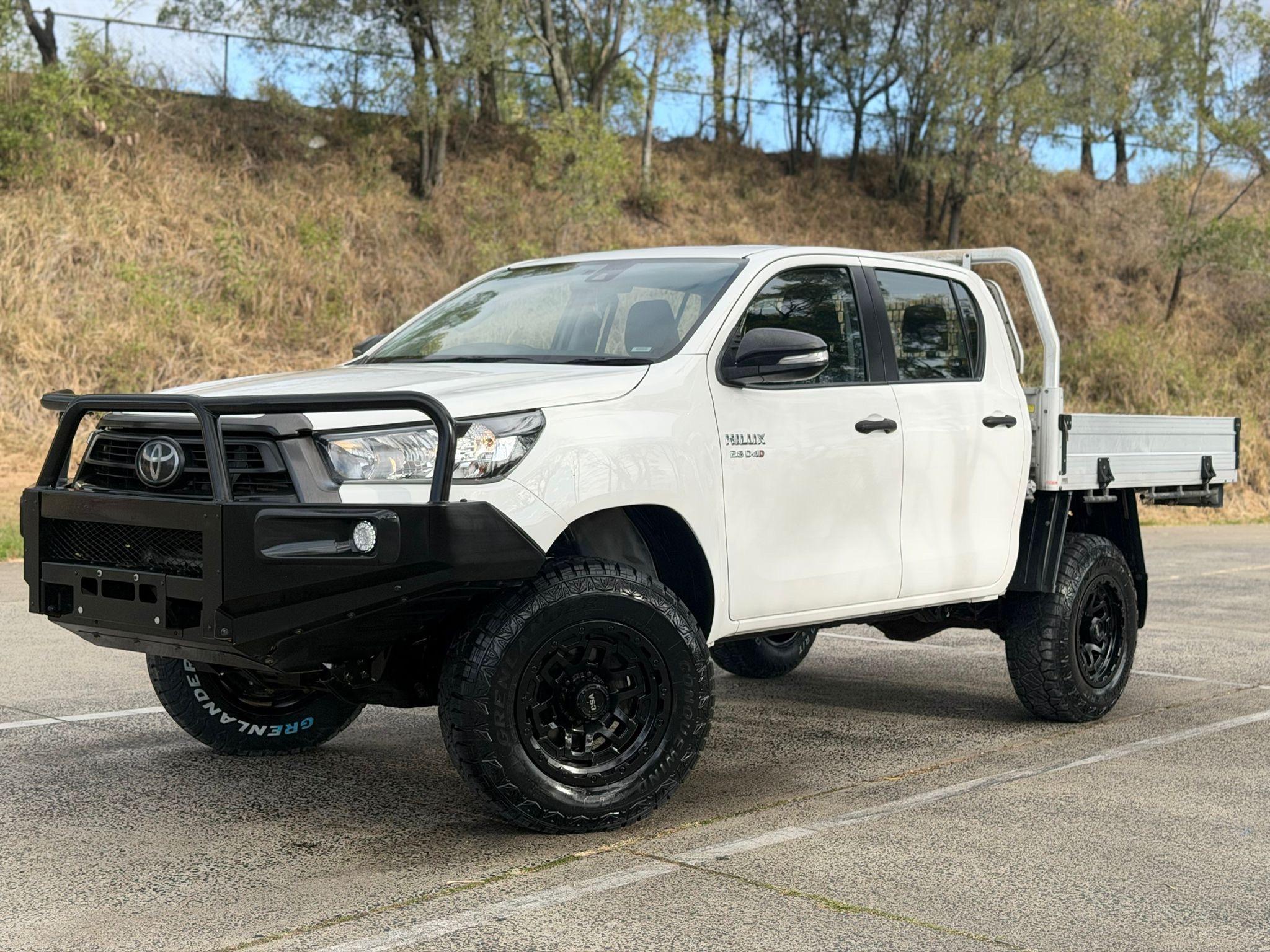 TOYOTA HILUX
