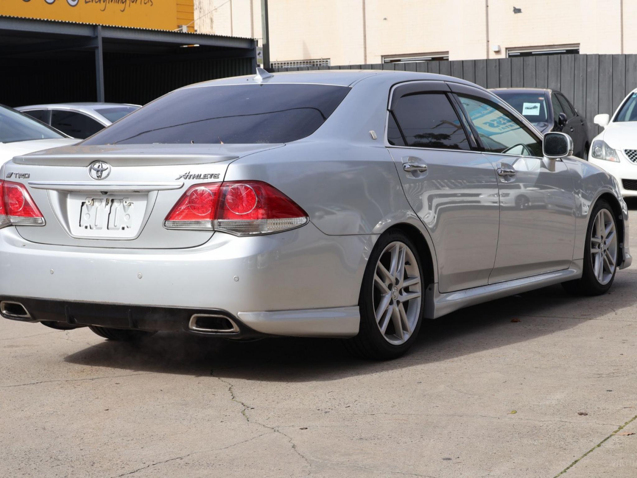 TOYOTA CROWN