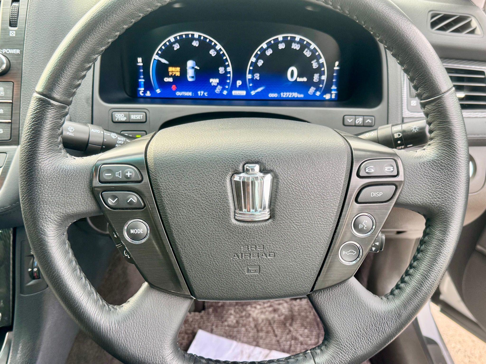 TOYOTA CROWN