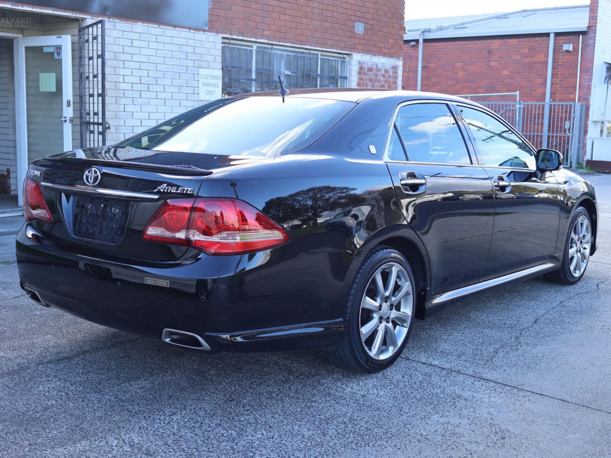 TOYOTA CROWN